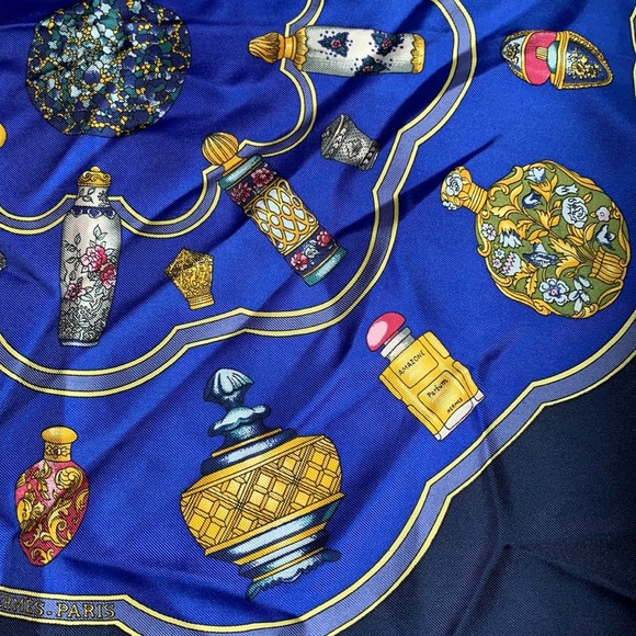 ❤️Hermès Perfume Bottle Silk Square Scarf! - Picture 8 of 10